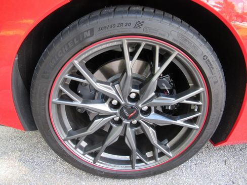 Used 2024 Chevrolet Corvette Stingray Preferred Cpe w/ Z51 Performance Package RWD image 8