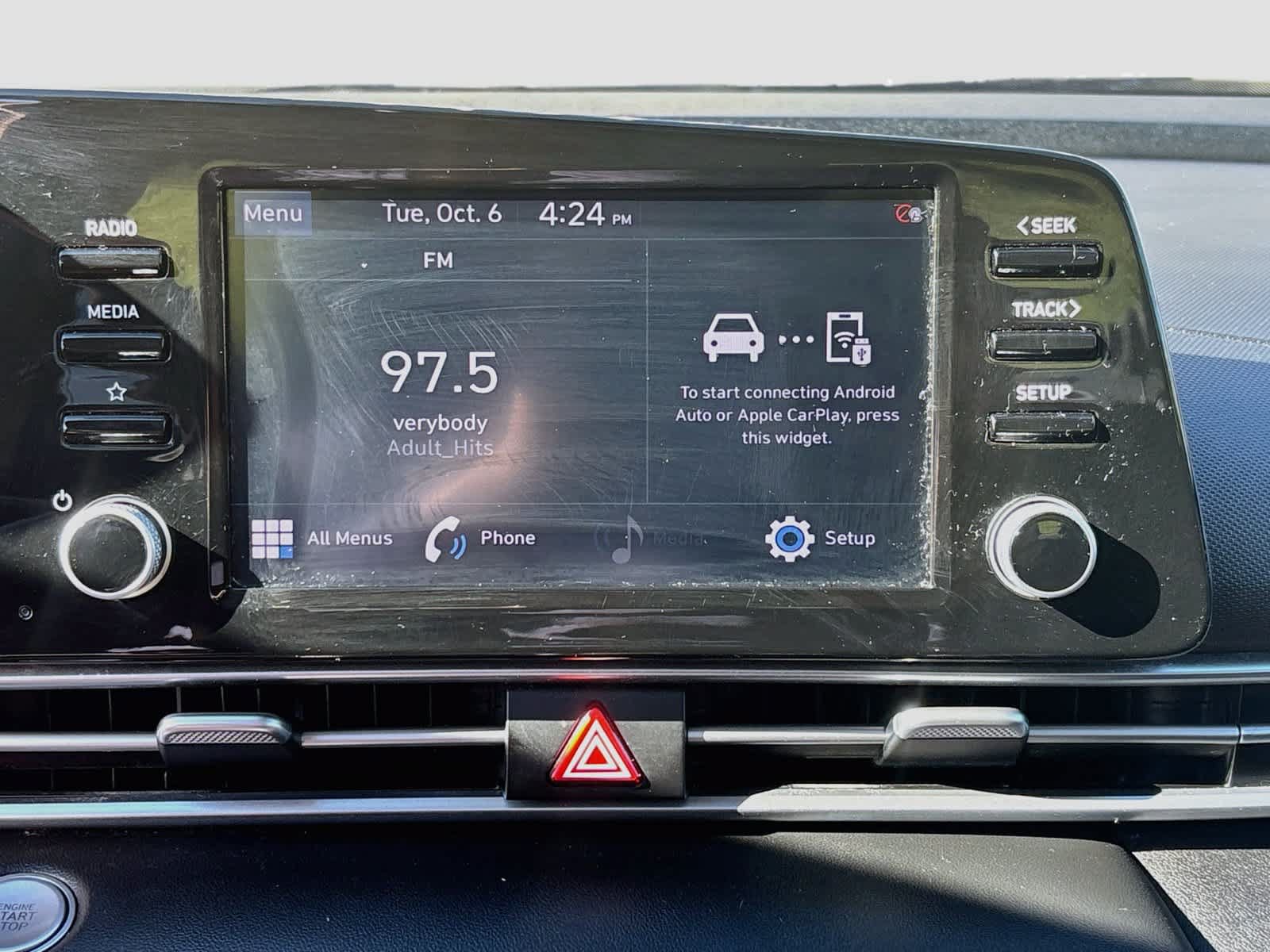 Used 2022 Hyundai Elantra SEL w/ Convenience + Premium Package FWD image 14