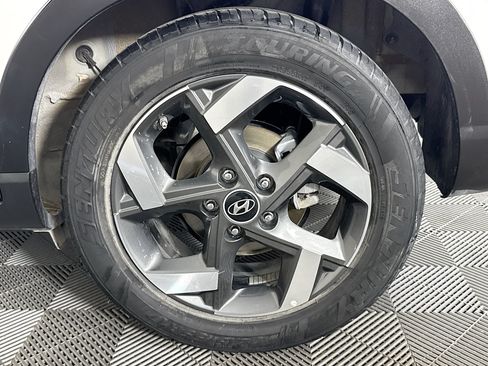 Used 2026 Hyundai Venue SEL FWD image 35