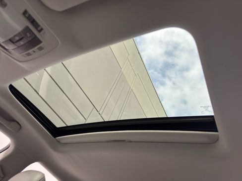 Used 2015 Lexus RX 450h FWD image 11