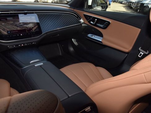 Used 2025 Mercedes-Benz E 350 E 350 image 17