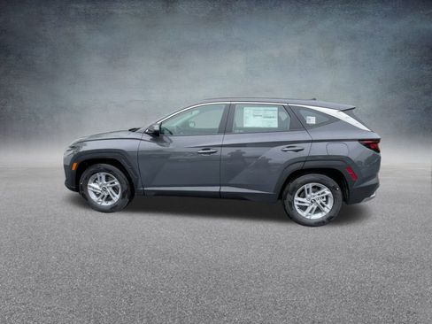 Certified 2025 Hyundai Tucson SE image 15