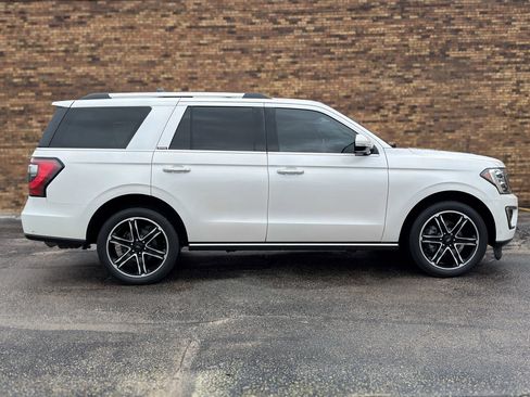 Used 2019 Ford Expedition Limited w/ Special Edition Package AWD/4WD image 9