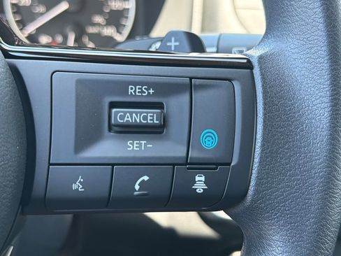 Used 2023 Nissan Rogue SV FWD image 20