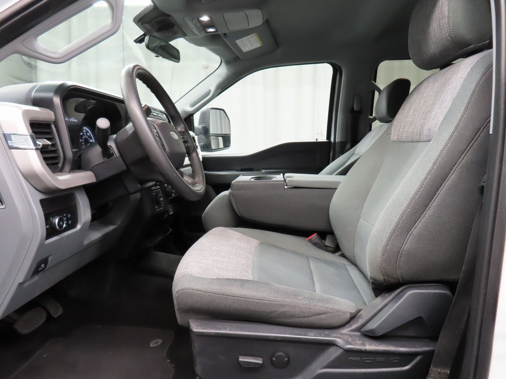 Used 2024 Ford F250 XLT AWD/4WD image 9