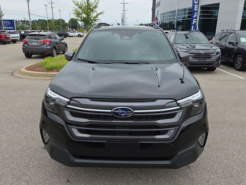 Used 2026 Subaru Forester Premium AWD/4WD image 8