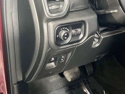 Used 2022 RAM 1500 Laramie w/ Sport Appearance Package AWD/4WD image 10