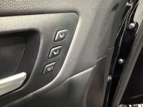 Used 2018 Toyota Highlander Limited Platinum w/ Protection Package #3 image 32