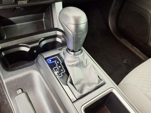 Used 2021 Toyota Tacoma SR w/ SR Convenience Package image 22