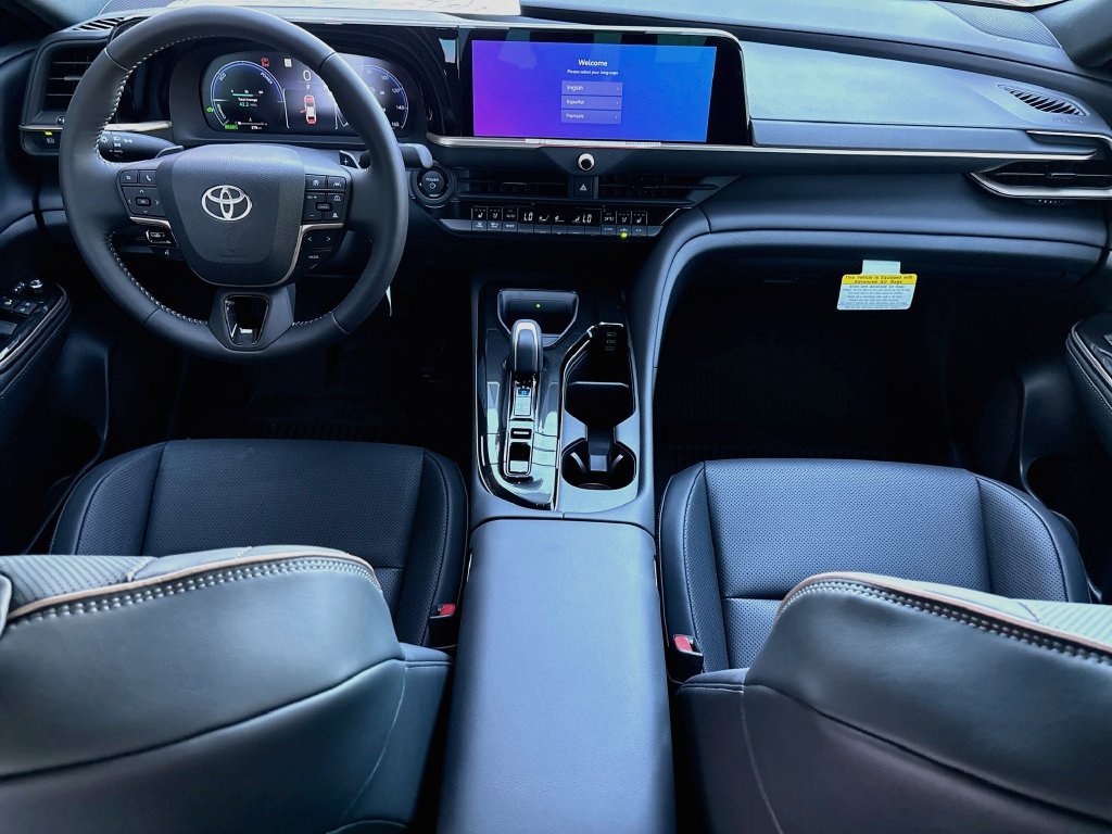 New 2027 Toyota Crown AWD/4WD image 13