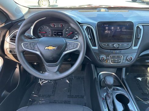 Used 2022 Chevrolet Malibu LT FWD image 22
