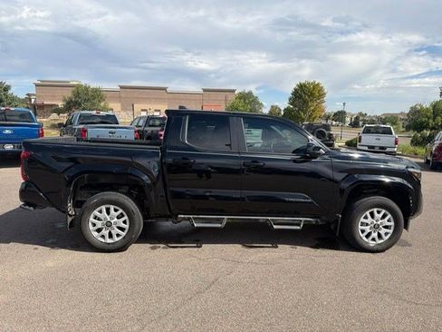 Used 2024 Toyota Tacoma SR5 RWD image 10