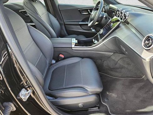 Used 2025 Mercedes-Benz C 300 Sedan image 21