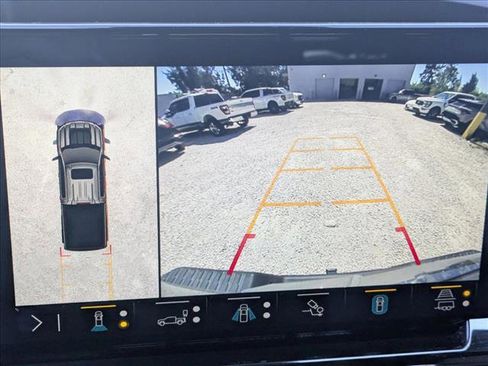 Used 2022 Chevrolet Silverado 1500 ZR2 w/ Technology Package image 10