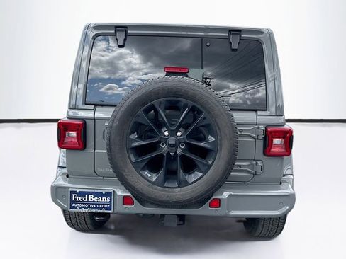 Used 2022 Jeep Wrangler Unlimited Sahara image 7