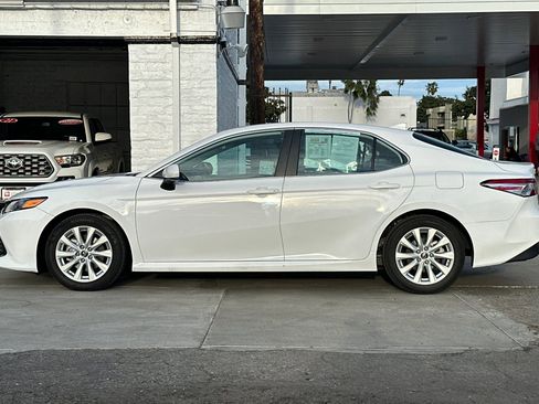 Used 2019 Toyota Camry LE image 7