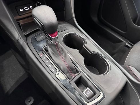 Used 2022 Chevrolet Equinox RS image 23