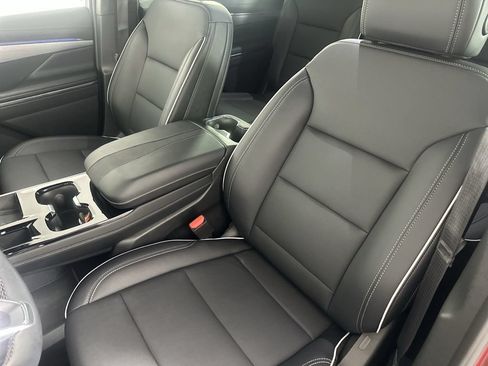 Used 2026 Buick Enclave Preferred FWD image 21