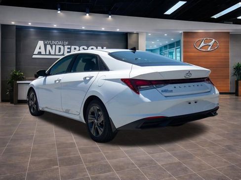 Certified 2021 Hyundai Elantra SEL w/ Convenience Package FWD image 11