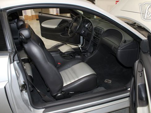 Used 1999 Ford Mustang GT image 11