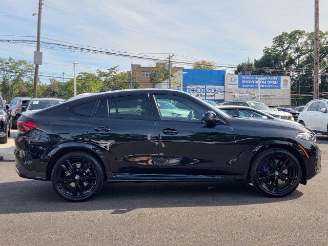 Used 2024 BMW X6 M60i AWD/4WD image 4