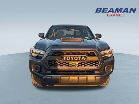 Used 2023 Toyota Tacoma TRD Sport image 2