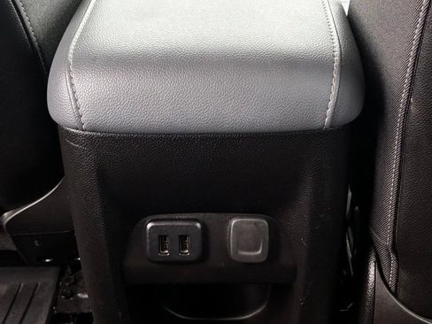 Used 2018 Chevrolet Colorado Z71 AWD/4WD image 14