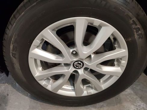 Used 2019 Nissan Rogue SV AWD/4WD image 27