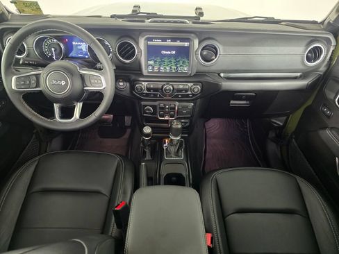 Used 2023 Jeep Wrangler Unlimited Sahara AWD/4WD image 18