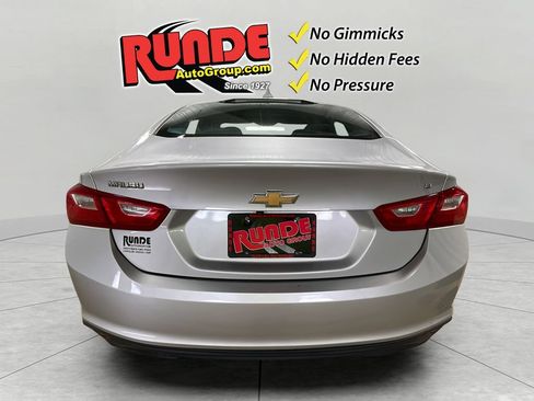 Used 2017 Chevrolet Malibu LT FWD image 5
