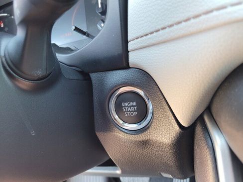 Used 2025 Toyota RAV4 XLE image 29