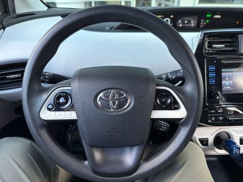 Used 2016 Toyota Prius Two image 21