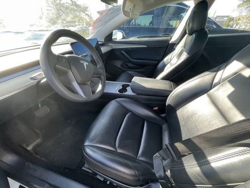 Used 2021 Tesla Model 3 Standard Range Plus image 5