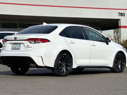Certified 2024 Toyota Corolla SE FWD image 2