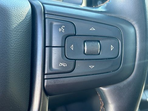 Used 2025 GMC Sierra 1500 AT4 w/ AT4 Premium Package image 15