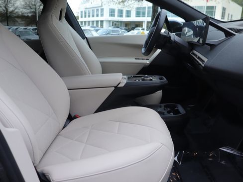 Certified 2026 BMW iX xDrive45 image 19