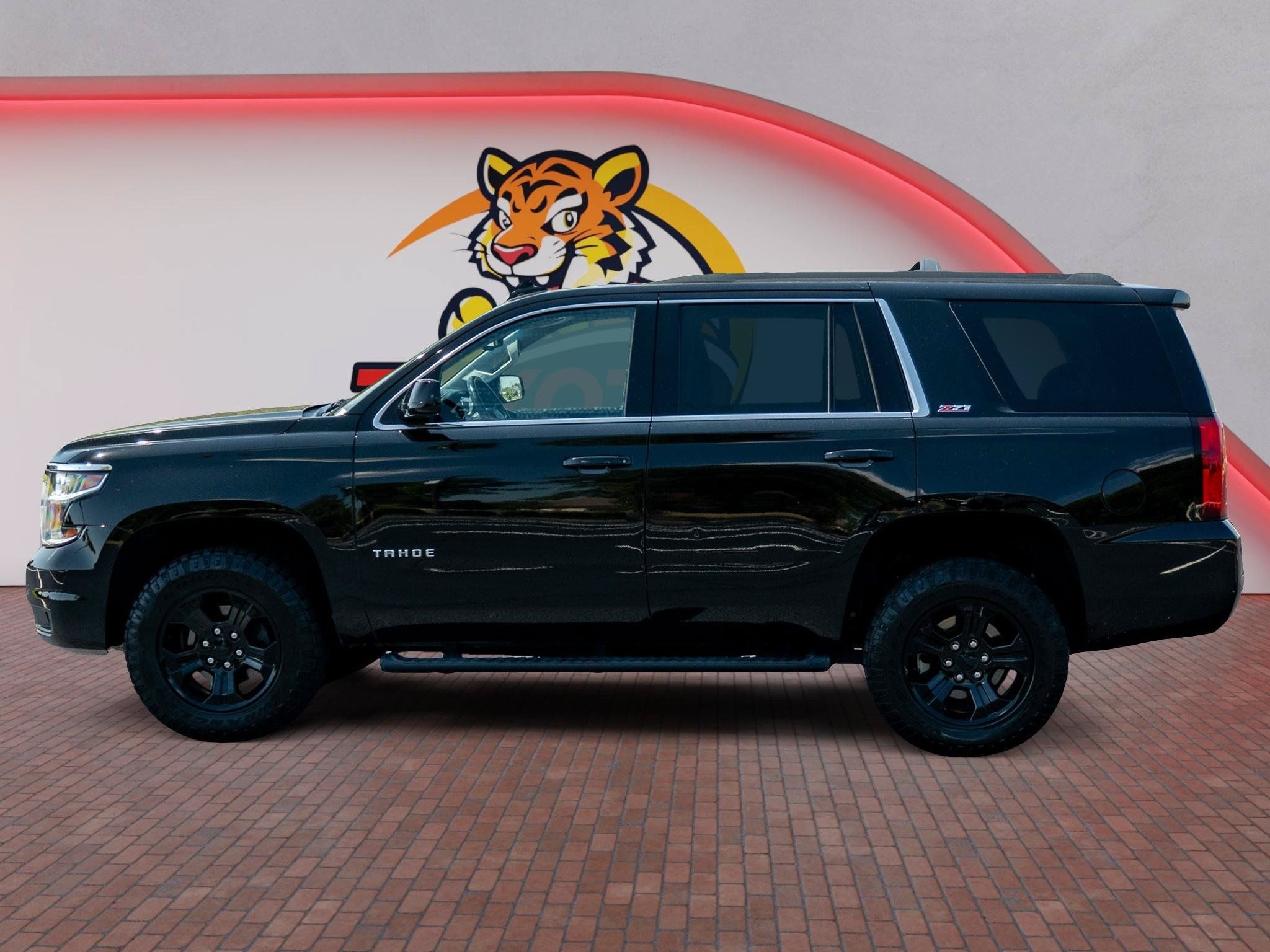 Used 2019 Chevrolet Tahoe LT w/ Z71 Midnight Edition AWD/4WD image 9