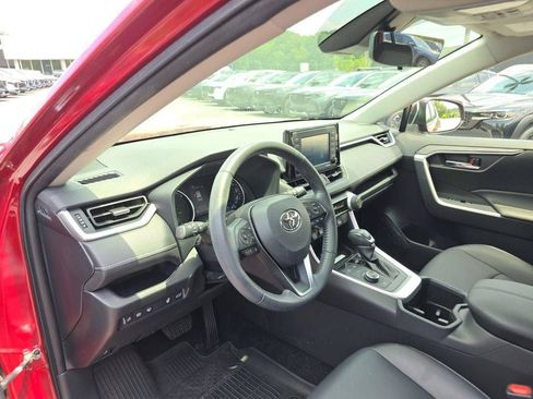 Used 2022 Toyota RAV4 XLE Premium AWD/4WD image 22