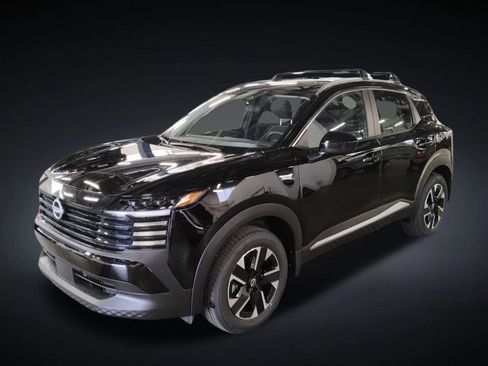 New 2026 Nissan Kicks SV w/ SV Premium Package AWD/4WD image 3