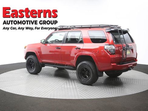 Used 2021 Toyota 4Runner Venture w/ Moonroof Package AWD/4WD image 64
