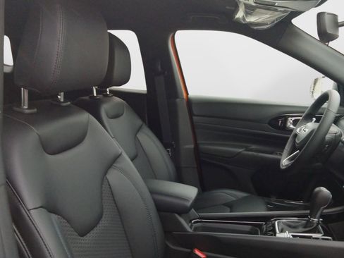 New 2026 Jeep Compass Latitude image 29