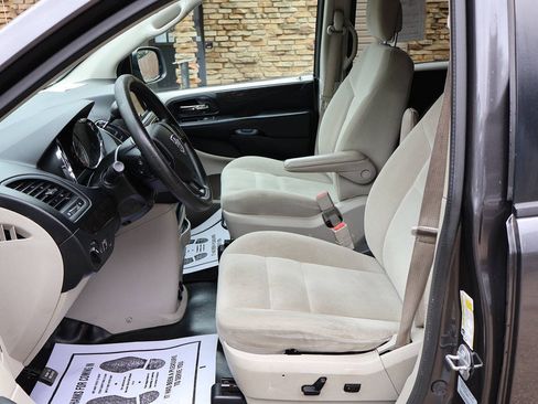 Used 2017 Dodge Grand Caravan SE w/ Power Window Group FWD image 20