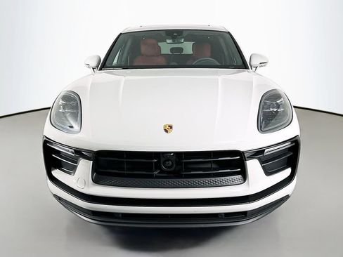 New 2026 Porsche Macan AWD/4WD image 6