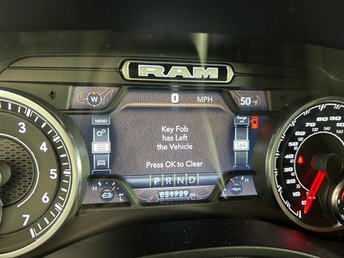 Used 2023 RAM 1500 Big Horn AWD/4WD image 35