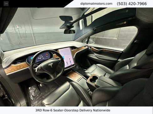 Used 2018 Tesla Model X 75D image 16