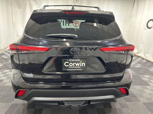 Used 2022 Toyota Highlander XLE image 7