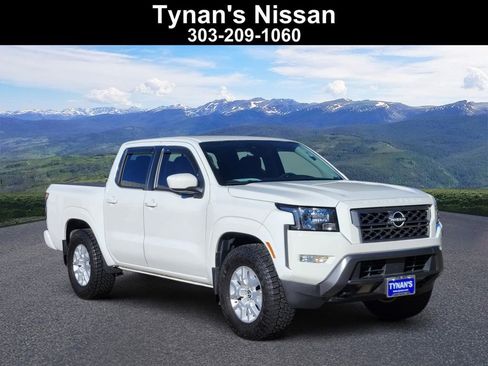 Used 2022 Nissan Frontier SV image 1