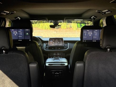 Used 2021 Chevrolet Tahoe High Country w/ Premium Package AWD/4WD image 24