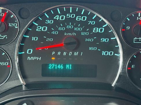 Used 2023 GMC Savana 2500 w/ Driver Convenience Package image 37