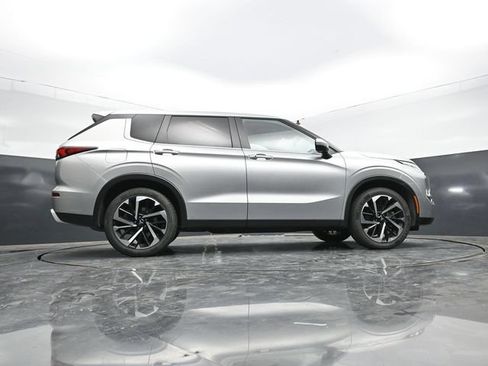 Used 2024 Mitsubishi Outlander SE FWD image 51